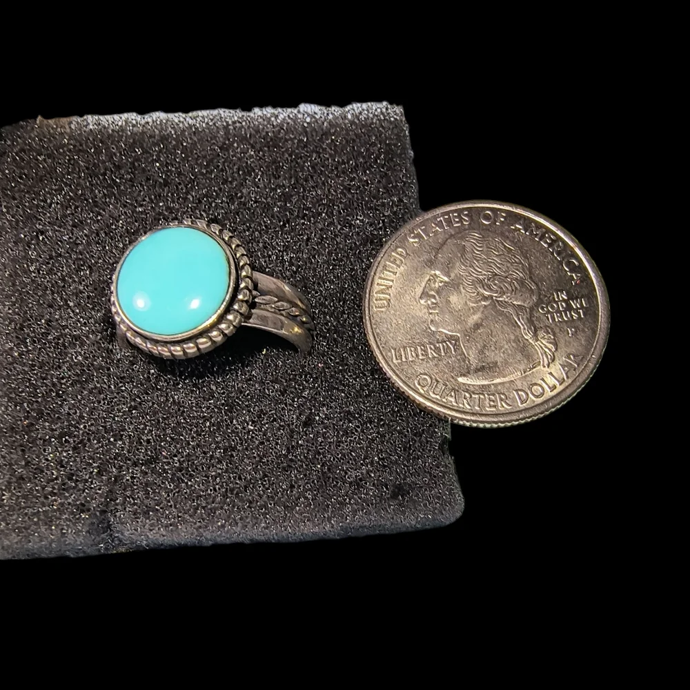 Carolyn Pollack Vintage Turquoise And Sterling Silver Southwest Design Ring